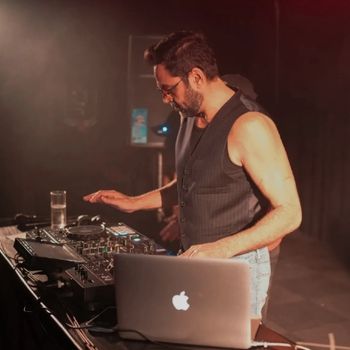 Inside Bollywood’s Celebrity DJ Scene