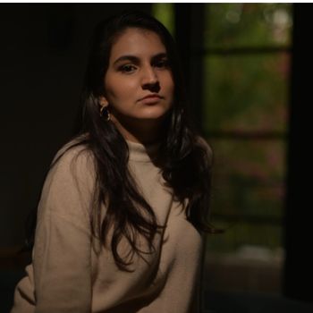 Singer-songwriter Anubha Kaul takes center stage as a featured vocalist on “The Superhit Tour” with Vishal & Sheykhar